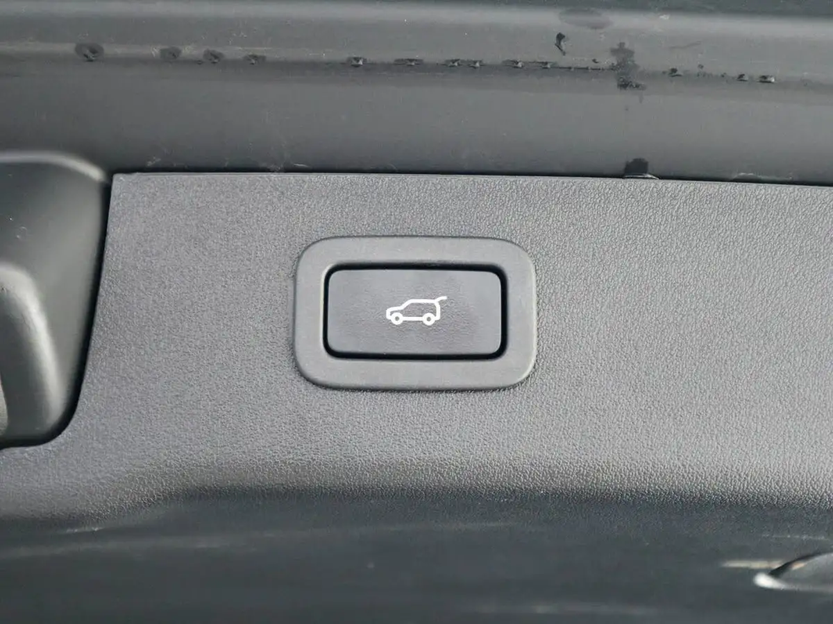 2018-jaguar-xf-20i-portfolio-249ps-sportbrake-5d-1997cc-big-24