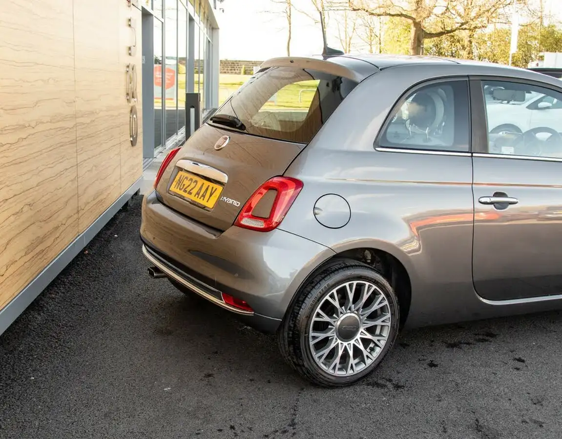2022-fiat-500-10-dolcevita-big-8