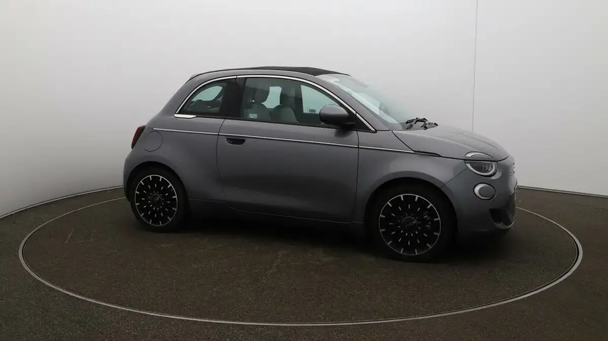 2021-fiat-500c-e-la-prima-big-40