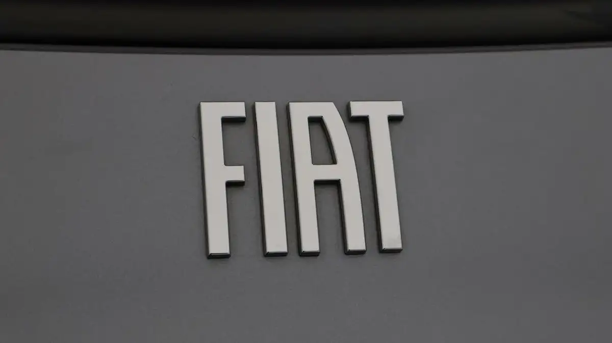 2021-fiat-500c-e-la-prima-big-22