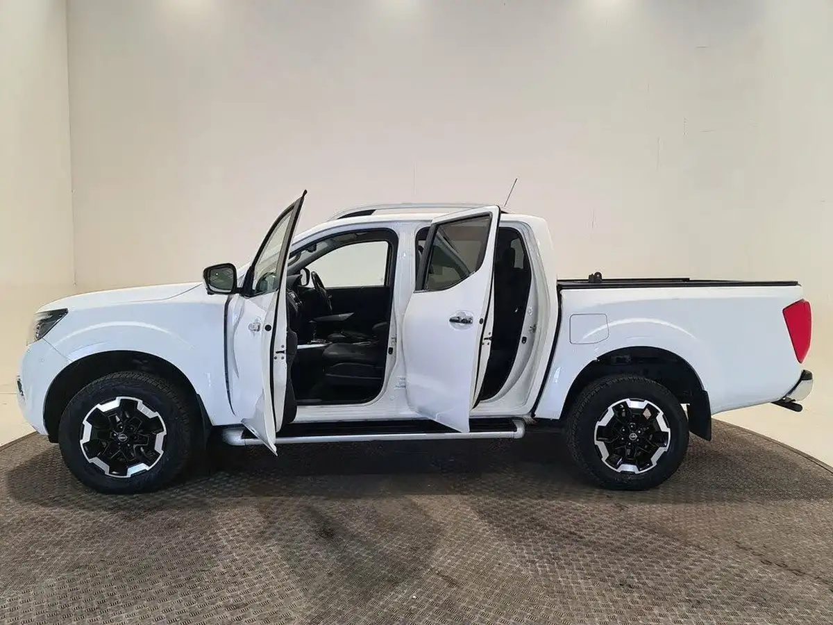 2021-nissan-navara-23dci-tt-tekna-8-navileather-auto-big-4