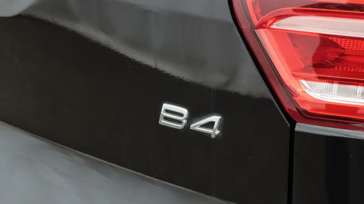 2020-volvo-xc40-20-b4-inscription-pro-big-21