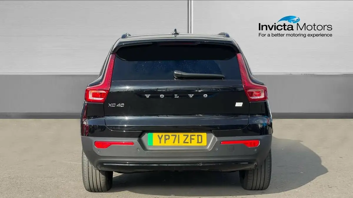 2021-volvo-xc40-e-twin-recharge-plus-big-3