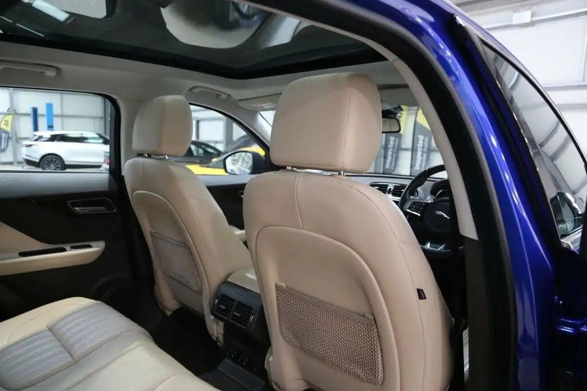 2017-jaguar-f-pace-20-i4d-portfolio-240ps-awd-ss-auto-big-30