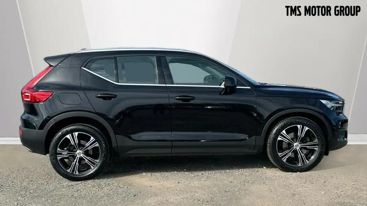 2019-volvo-xc40-20td-d3-inscription-pro-awd-geartronic-big-2
