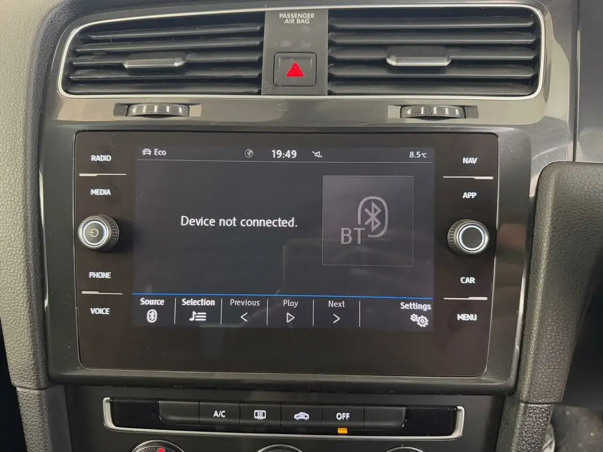 2019-volkswagen-golf-16tdi-match-hatchback-5d-big-47