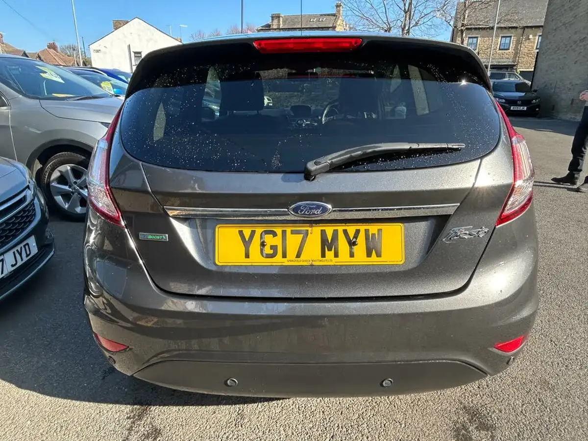 2017-ford-fiesta-10t-titanium-125ps-ecoboost-ss-3d-big-4