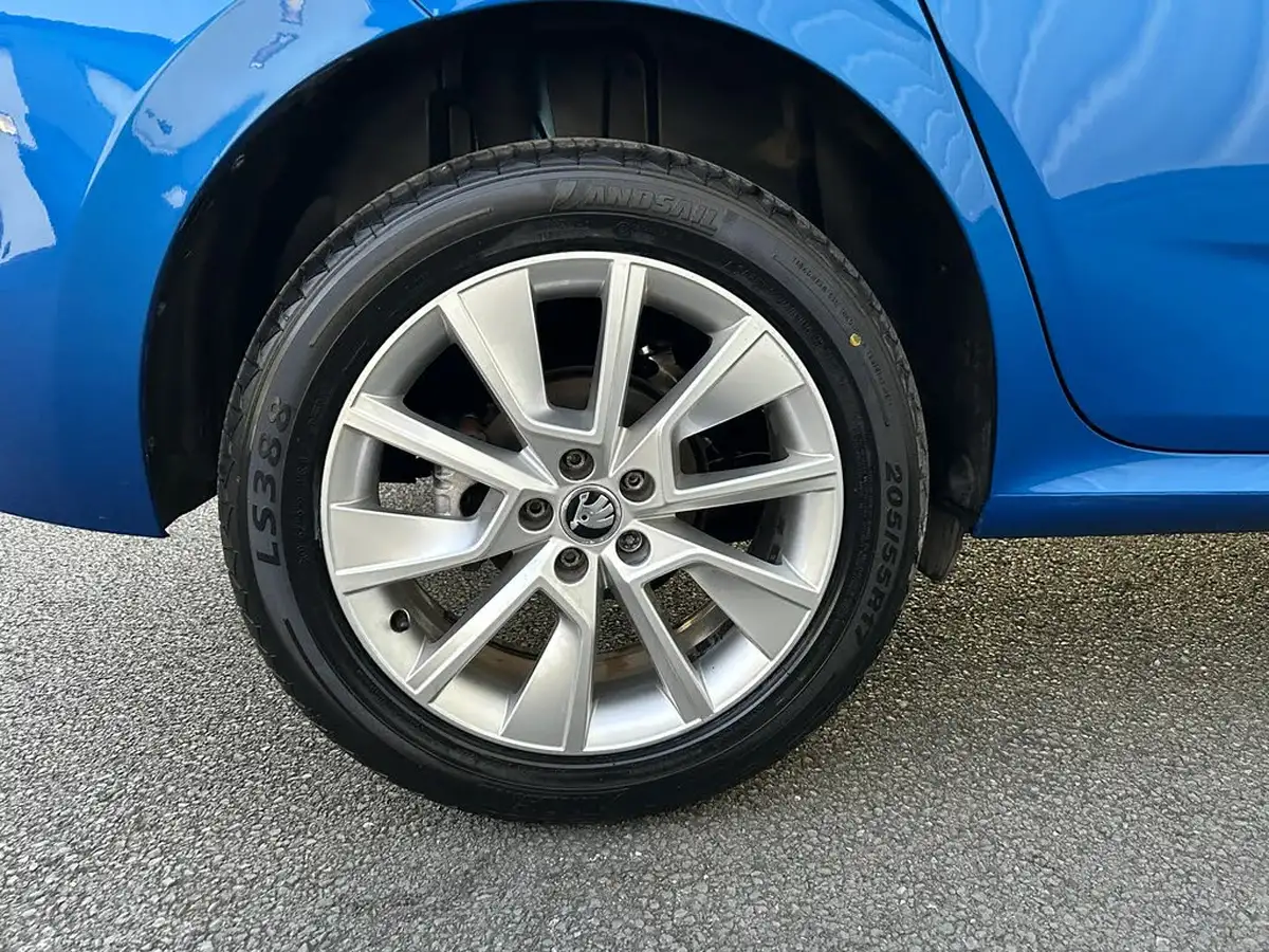 2020-skoda-kamiq-16tdi-se-scr-big-15