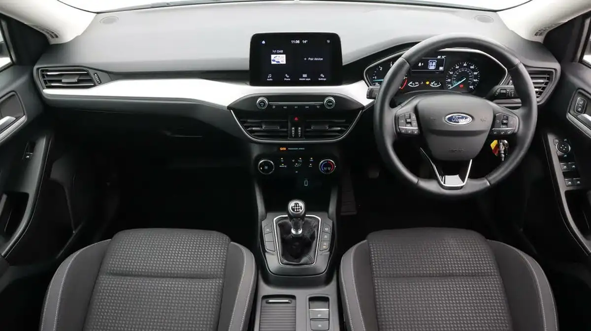2020-ford-focus-15-zetec-120ps-estate-big-13