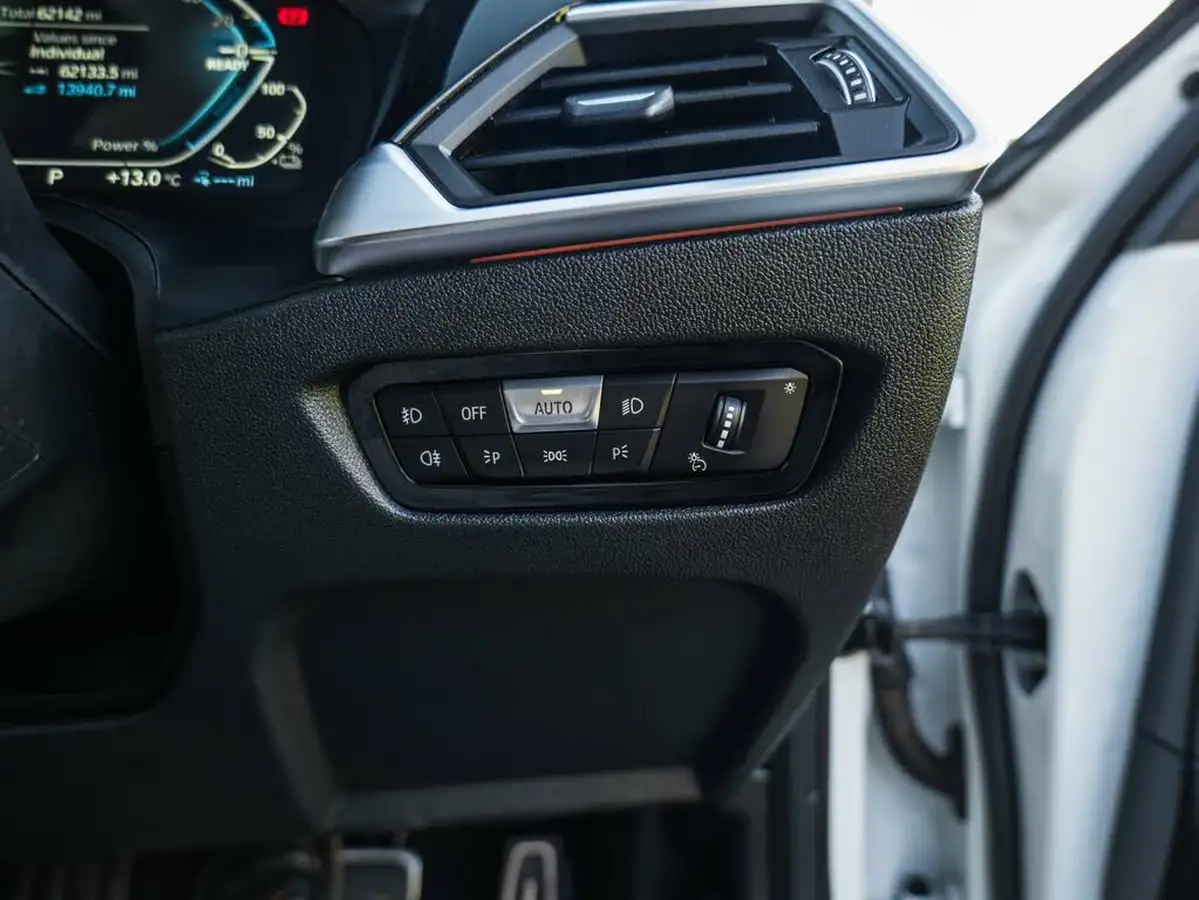 2020-bmw-3-series-20-330e-m-sport-saloon-4d-big-20