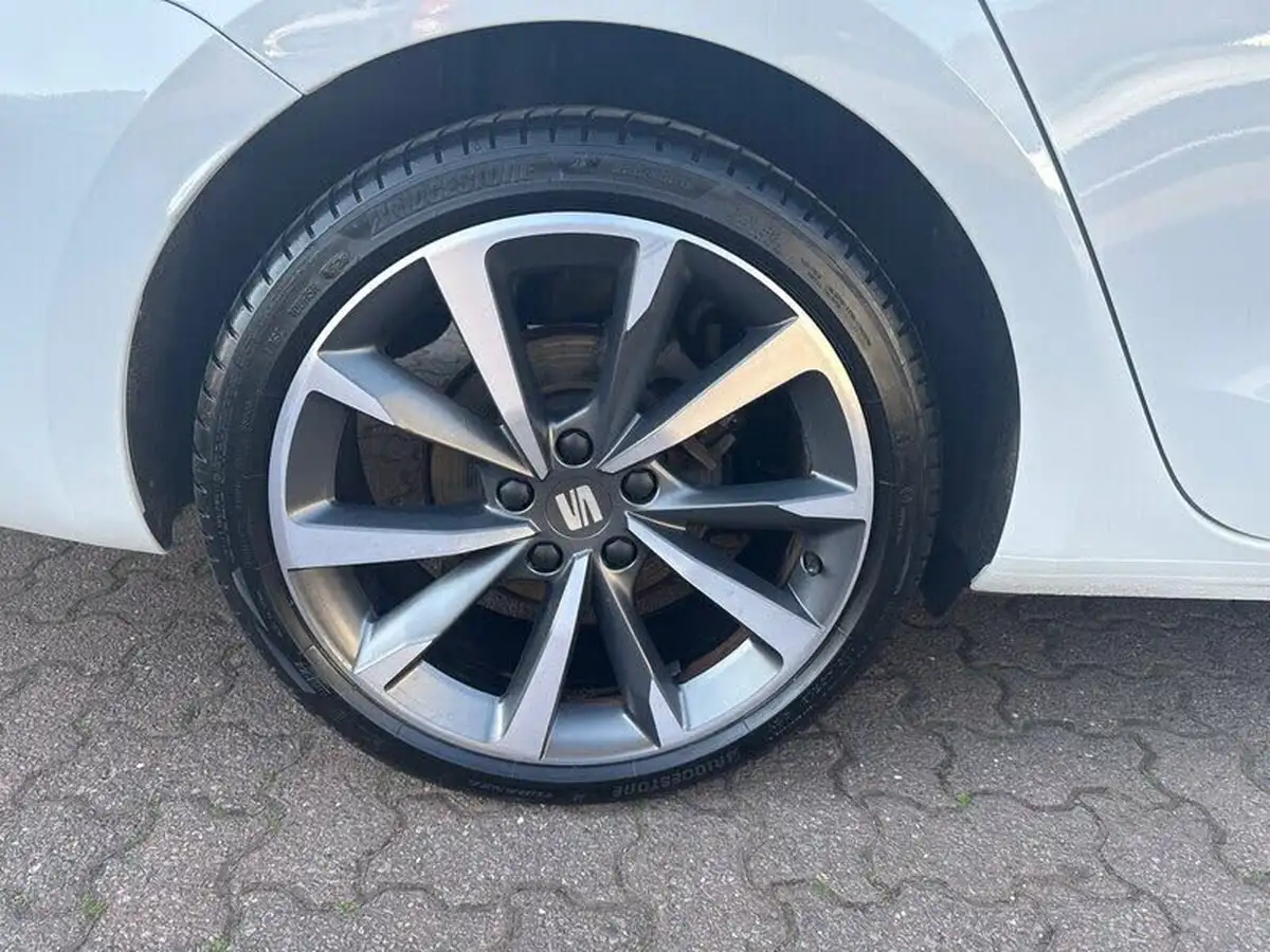 2021-seat-leon-15-tsi-evo-fr-sport-150ps-estate-big-20