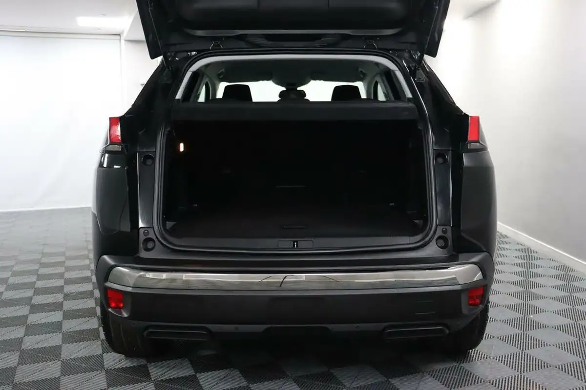 2018-peugeot-3008-suv-12-puretech-active-big-26