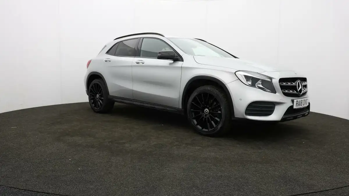 2018-mercedes-benz-gla-class-21d-gla-220d-amg-line-177ps-executivess-big-40