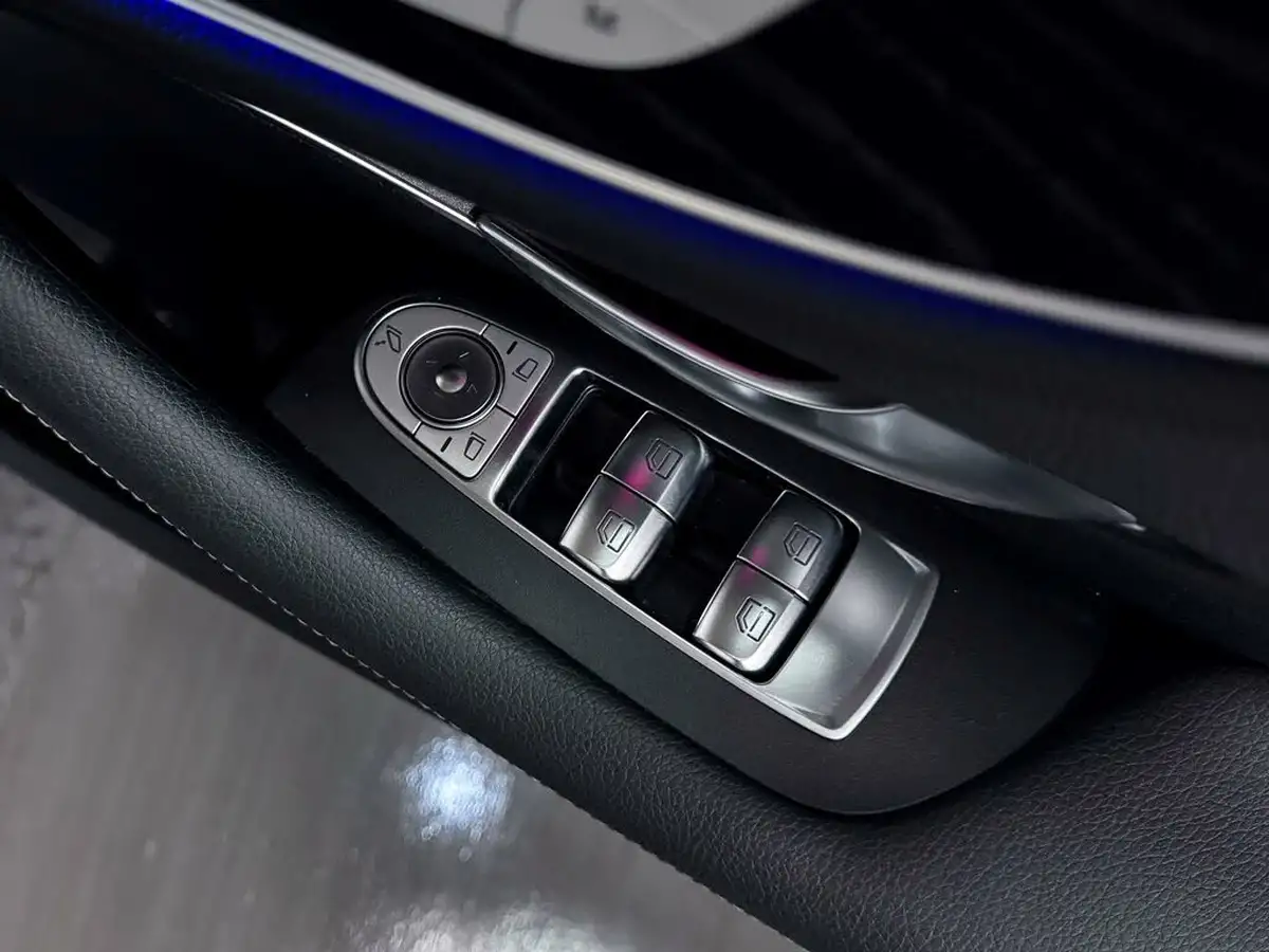 2020-mercedes-benz-e-class-30-d-e400d-amg-line-premium-plus-coupe-2d-big-16