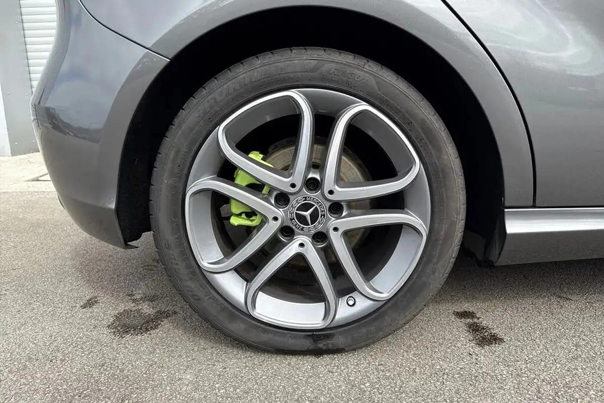 2018-mercedes-benz-a-class-16-a180-sport-edition-ss-big-9