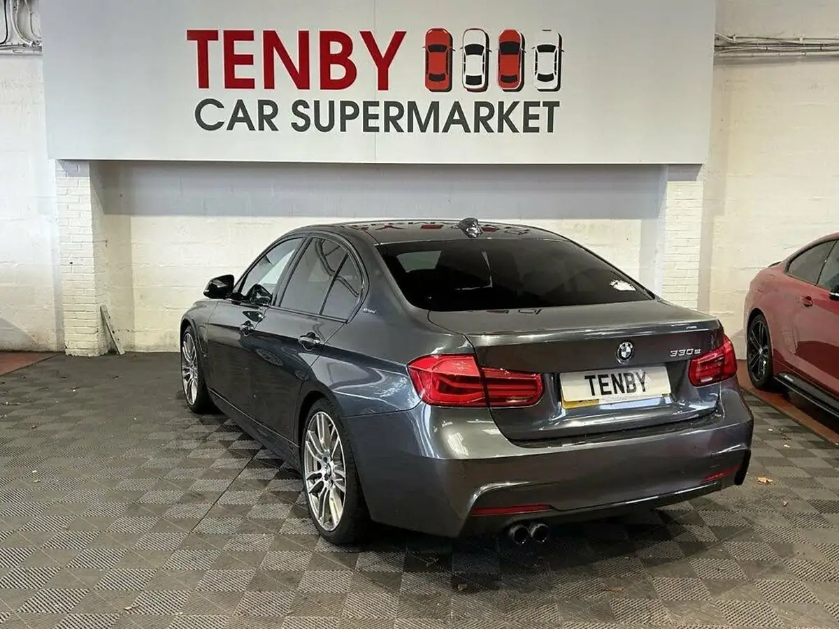 2017-bmw-3-series-20-330e-m-sport-big-5