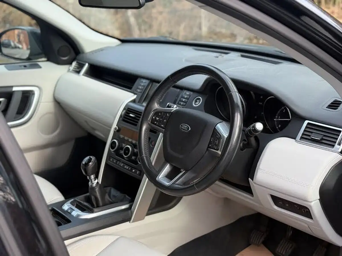 2017-land-rover-discovery-sport-20td4-se-tech-182ps-suv-big-5
