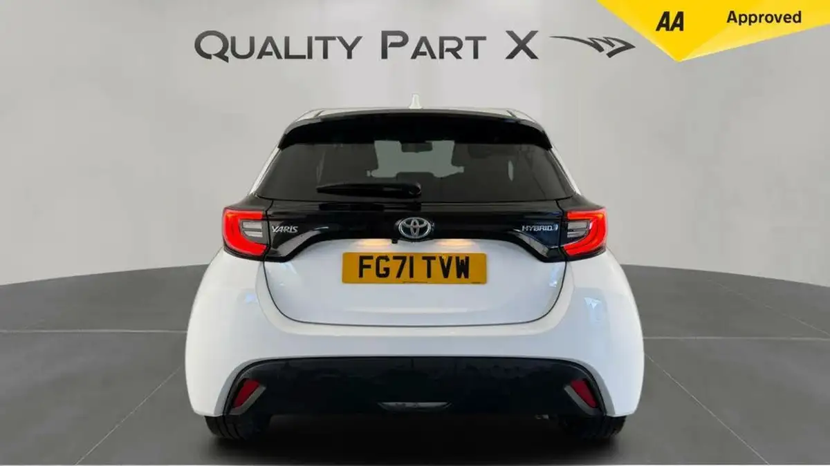 2021-toyota-yaris-15-vvt-i-design-big-3