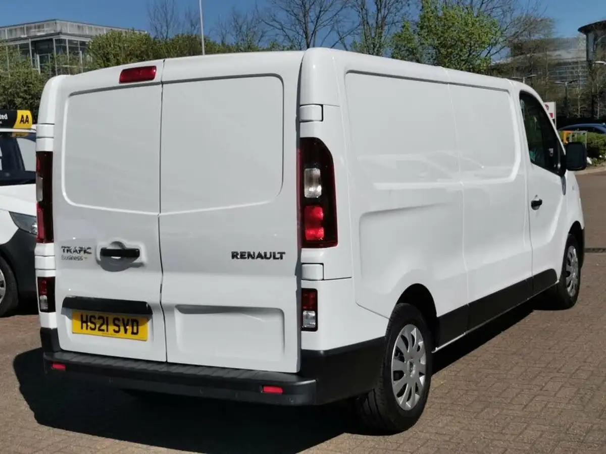 2021-renault-trafic-20dci-ll30-energy-120-business-panel-big-5