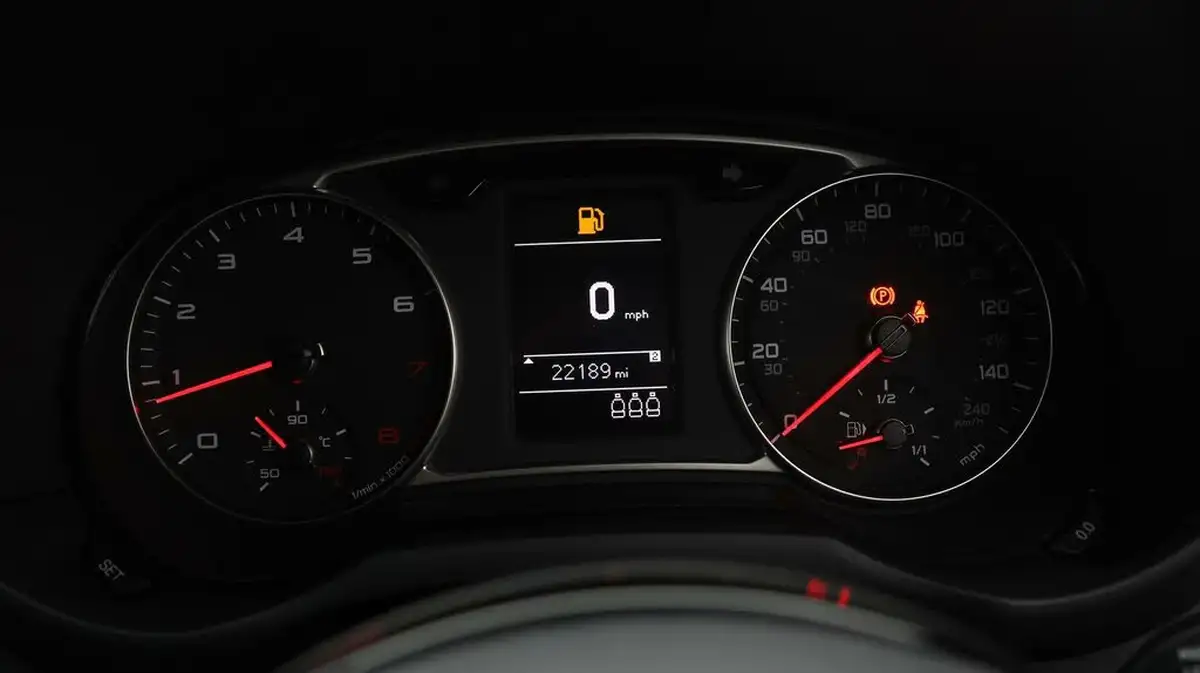 2018-audi-a1-14-tfsi-s-line-nav-125ps-sportback-5d-big-9