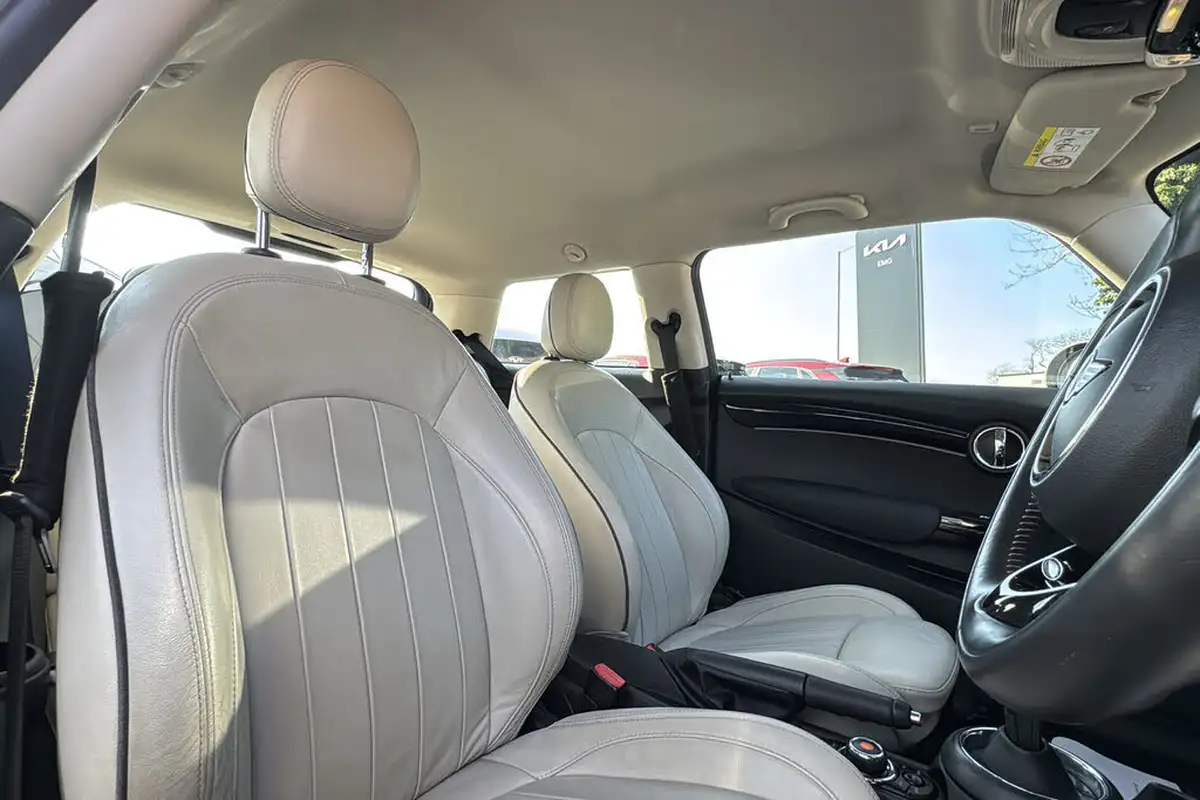 2019-mini-cooper-15-cooper-exclusive-134bhp-ss-hatchback-3d-auto-big-32