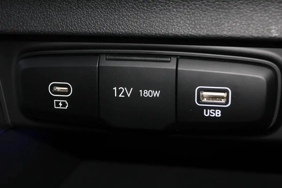 2024-hyundai-bayon-10-t-gdi-advance-big-24