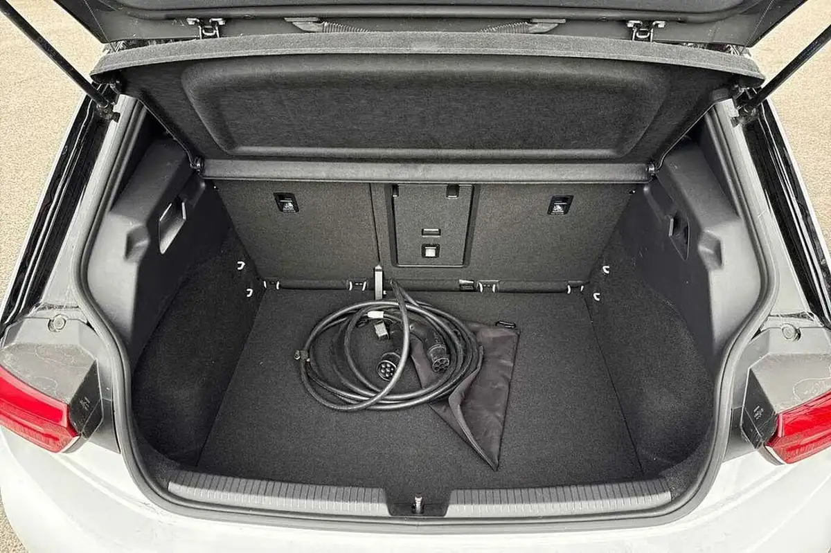 2020-volkswagen-id3-e-business-big-10