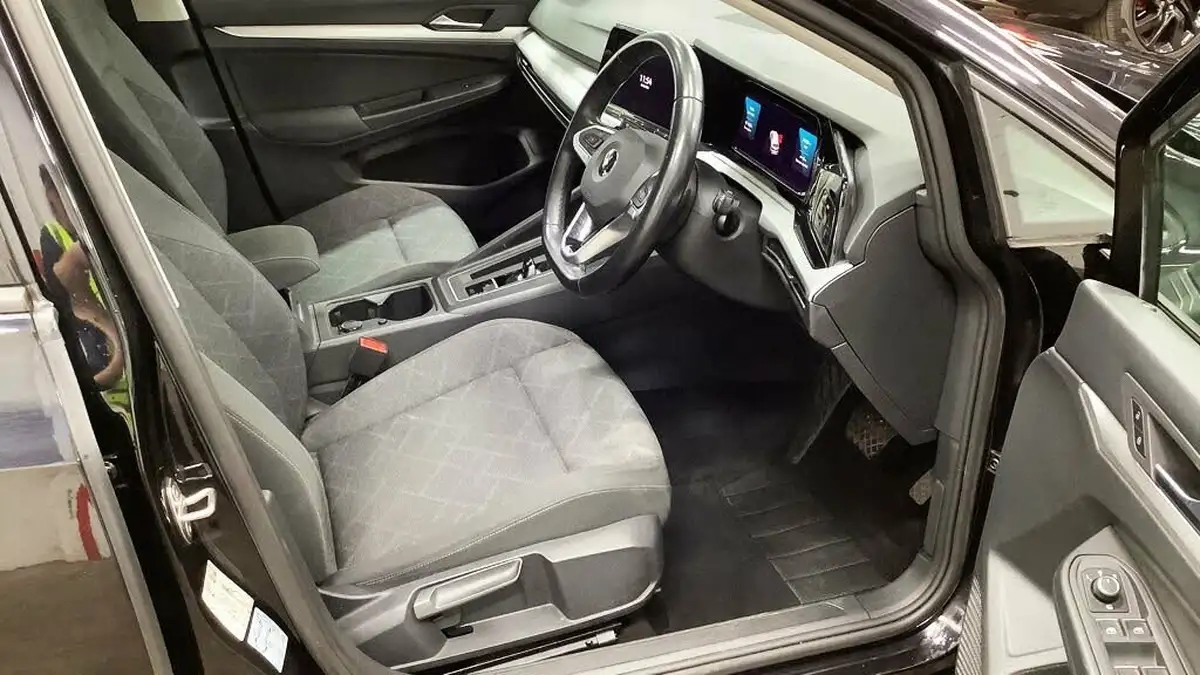 2020-volkswagen-golf-15-etsi-life-150ps-hatchback-big-8