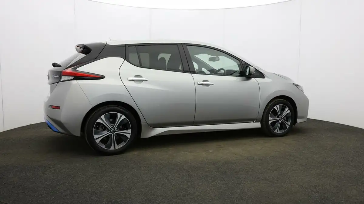 2022-nissan-leaf-e-n-connecta-big-47