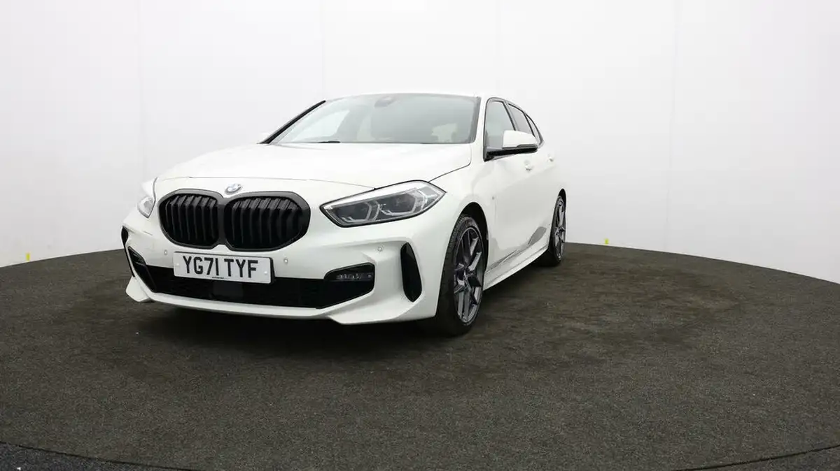 2021-bmw-1-series-20td-118d-m-sport-lcp-big-49
