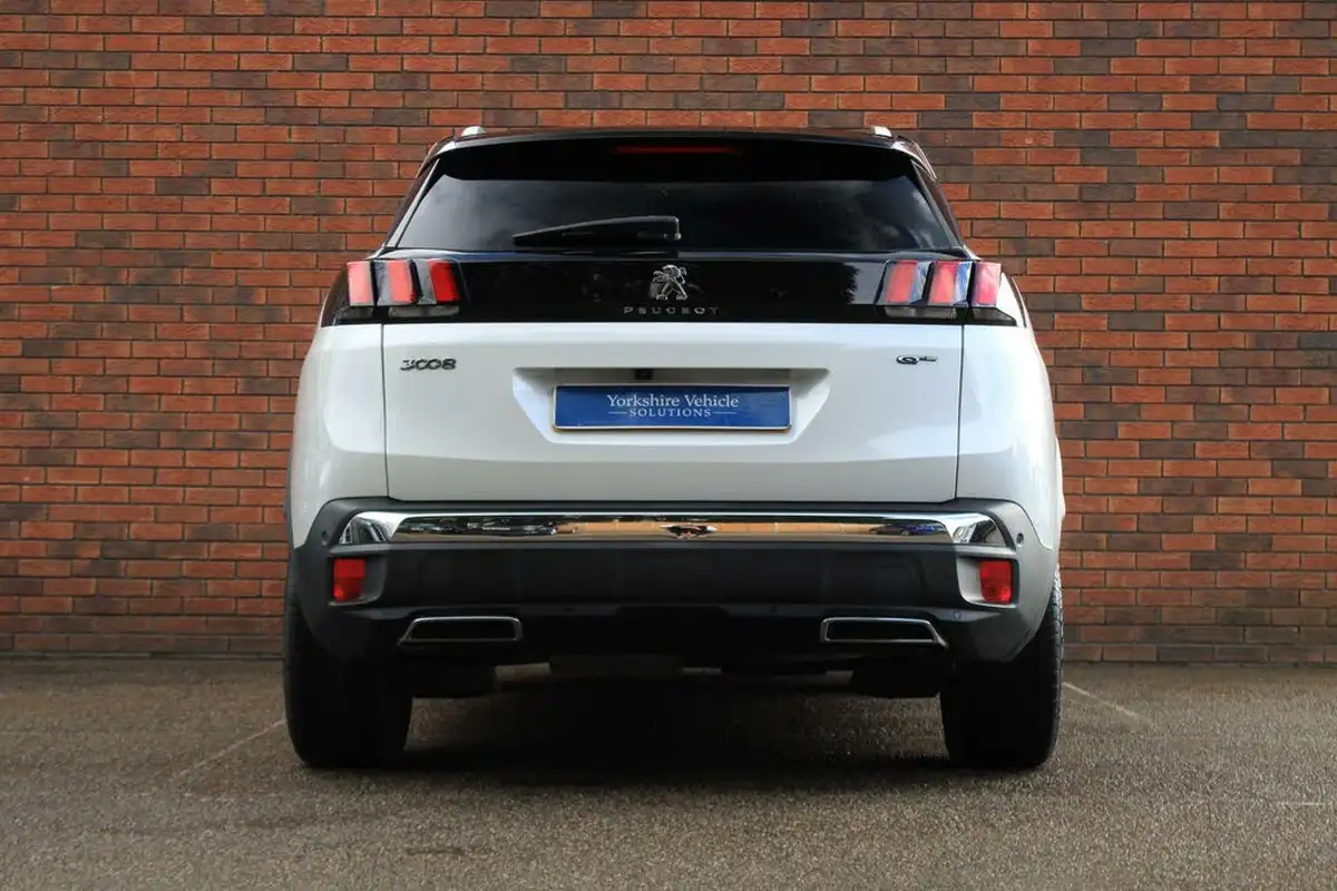 2018-peugeot-3008-suv-20-bluehdi-gt-20bluehdi-180bhp-eat6-big-43