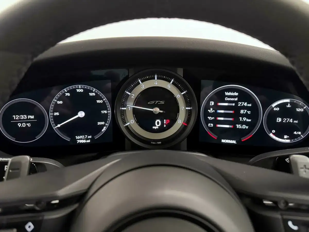 2023-porsche-911-30-carrera-4-gts-coupe-pdk-big-46
