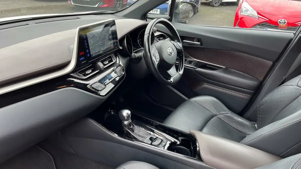 2018-toyota-c-hr-18-vvt-i-excel-big-30