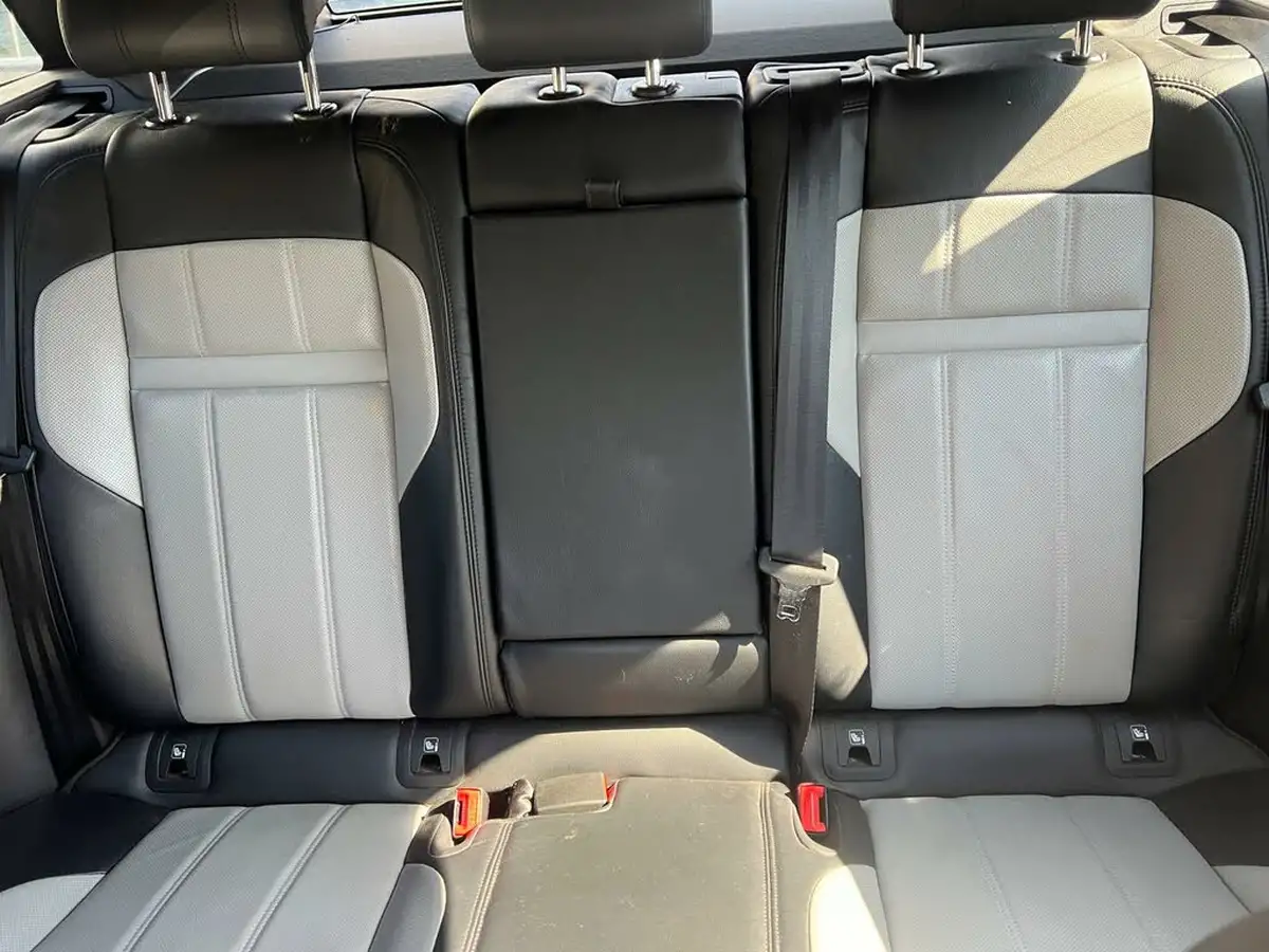 2021-land-rover-range-rover-evoque-15-p300e-r-dynamic-s-big-12