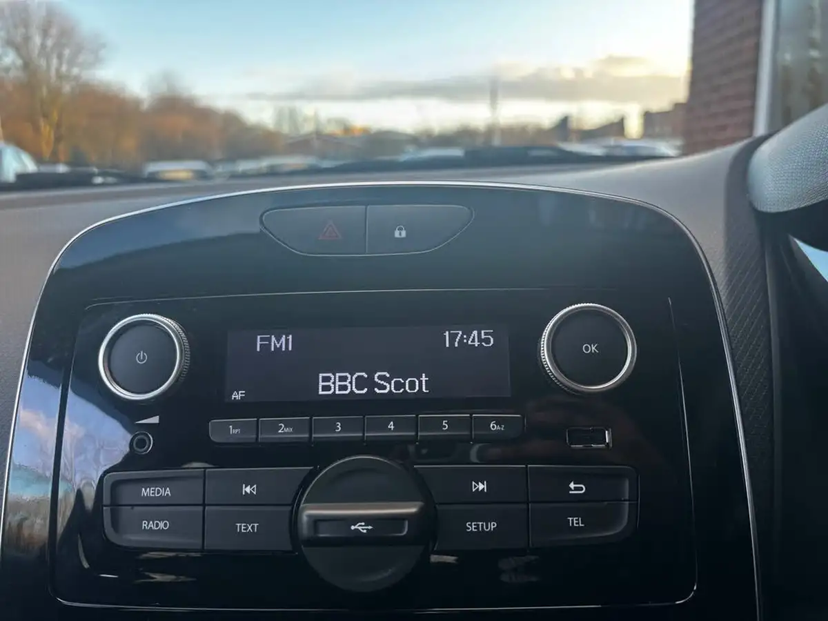 2019-renault-clio-09-tce-play-90ps-big-29