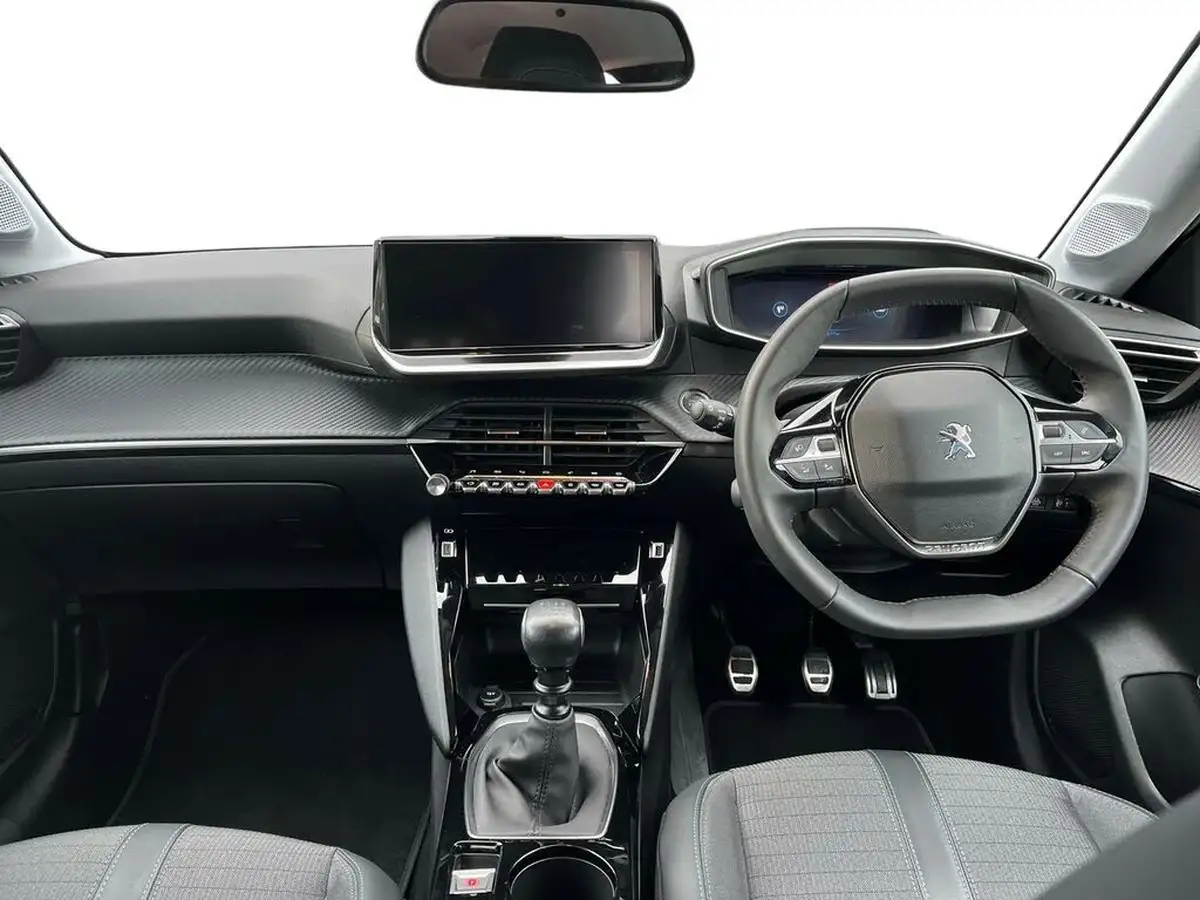 2023-peugeot-208-12-puretech-allure-premium-100bhp-big-5