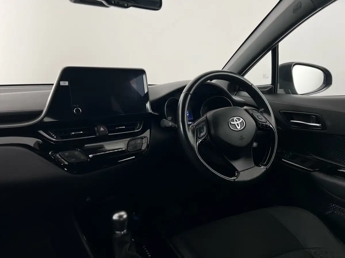 2022-toyota-c-hr-18-vvt-i-design-big-19
