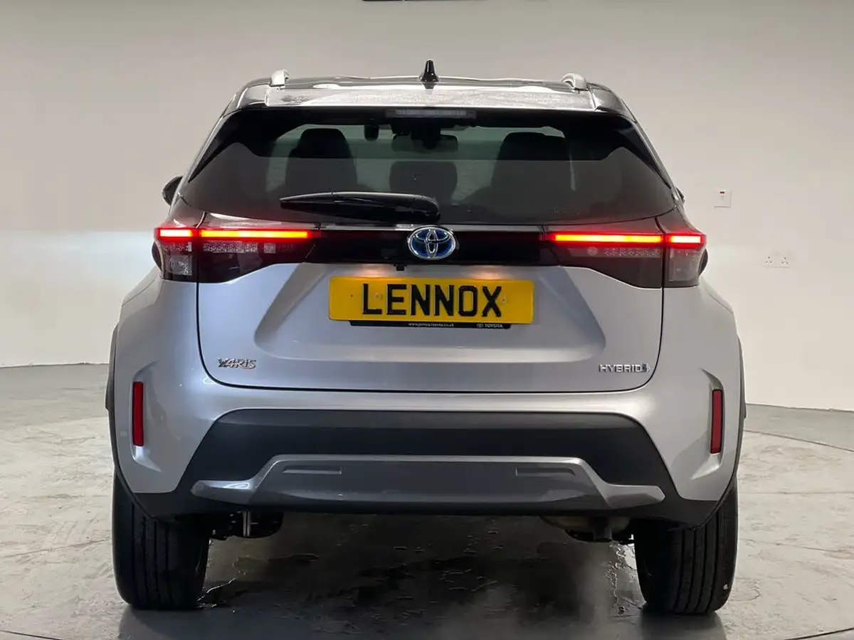 2022-toyota-yaris-cross-15-vvt-i-premiere-edition-big-5