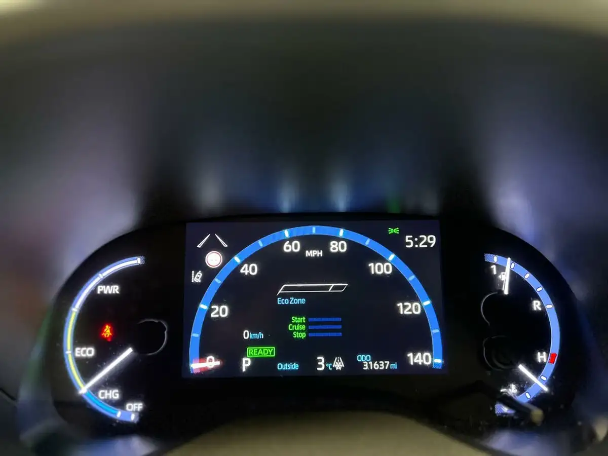 2022-toyota-yaris-cross-15-vvt-i-premiere-edition-big-9