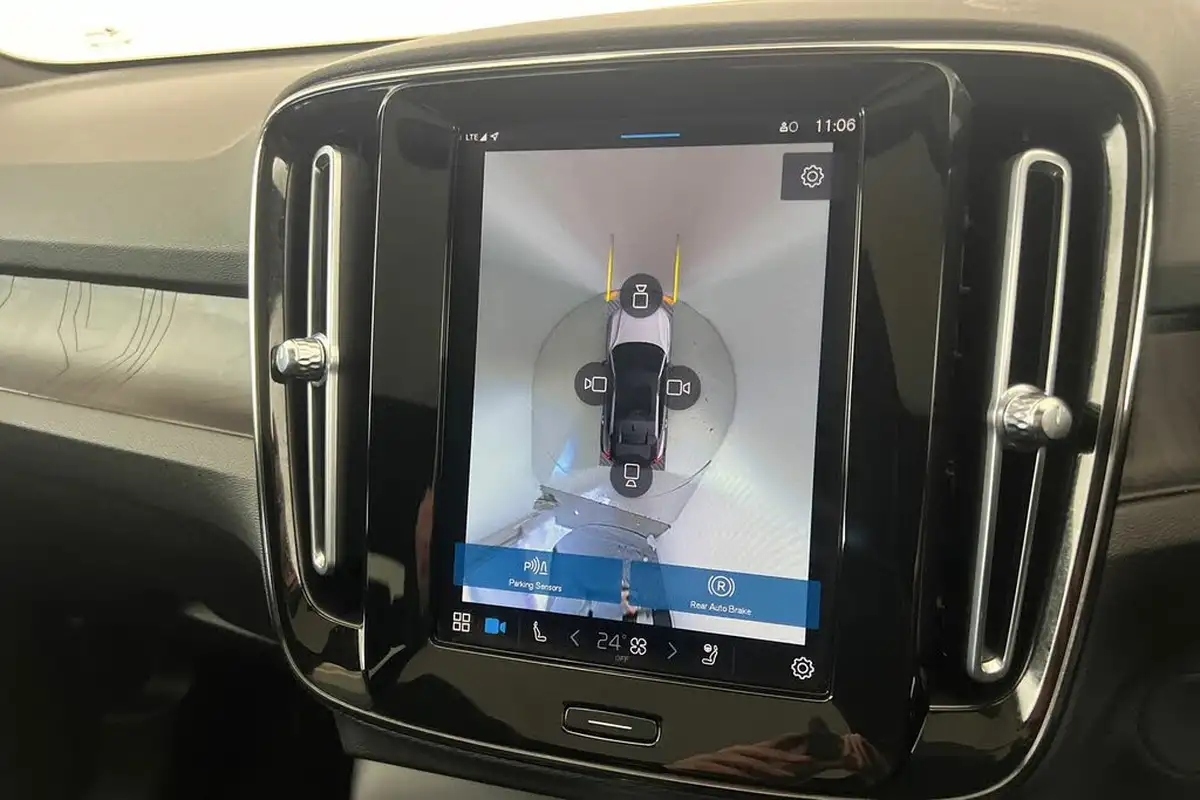 2022-volvo-c40-e-twin-recharge-pro-big-15
