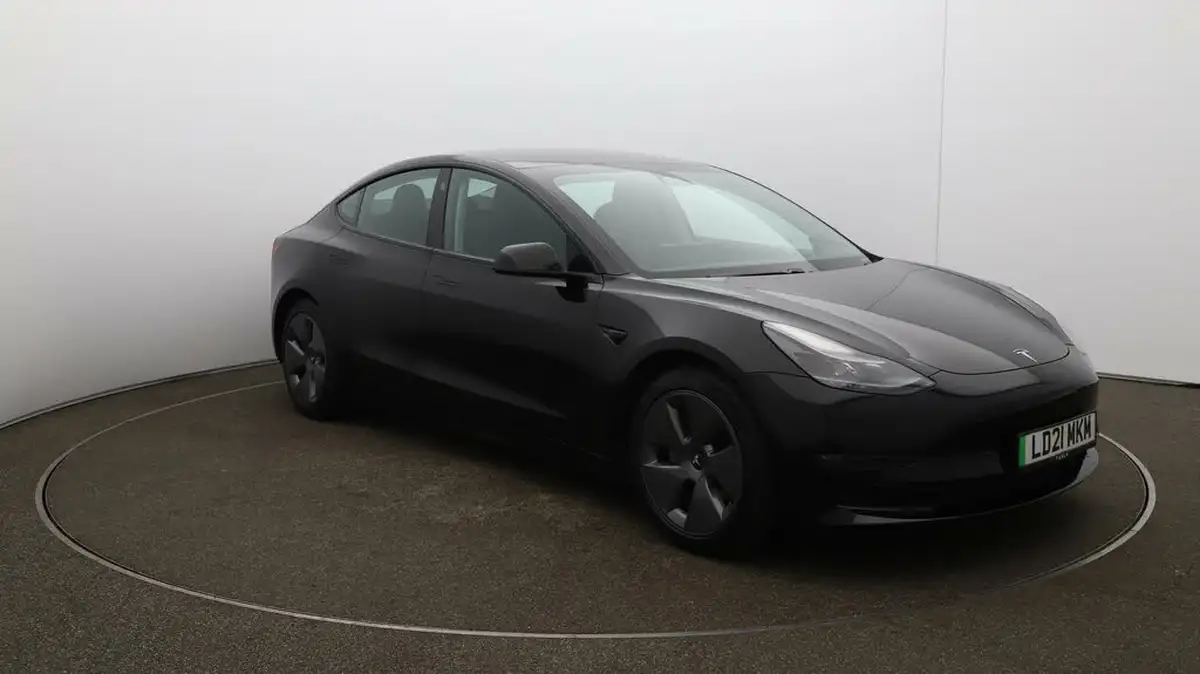 2021-tesla-model-3-e-long-range-4x4-big-1