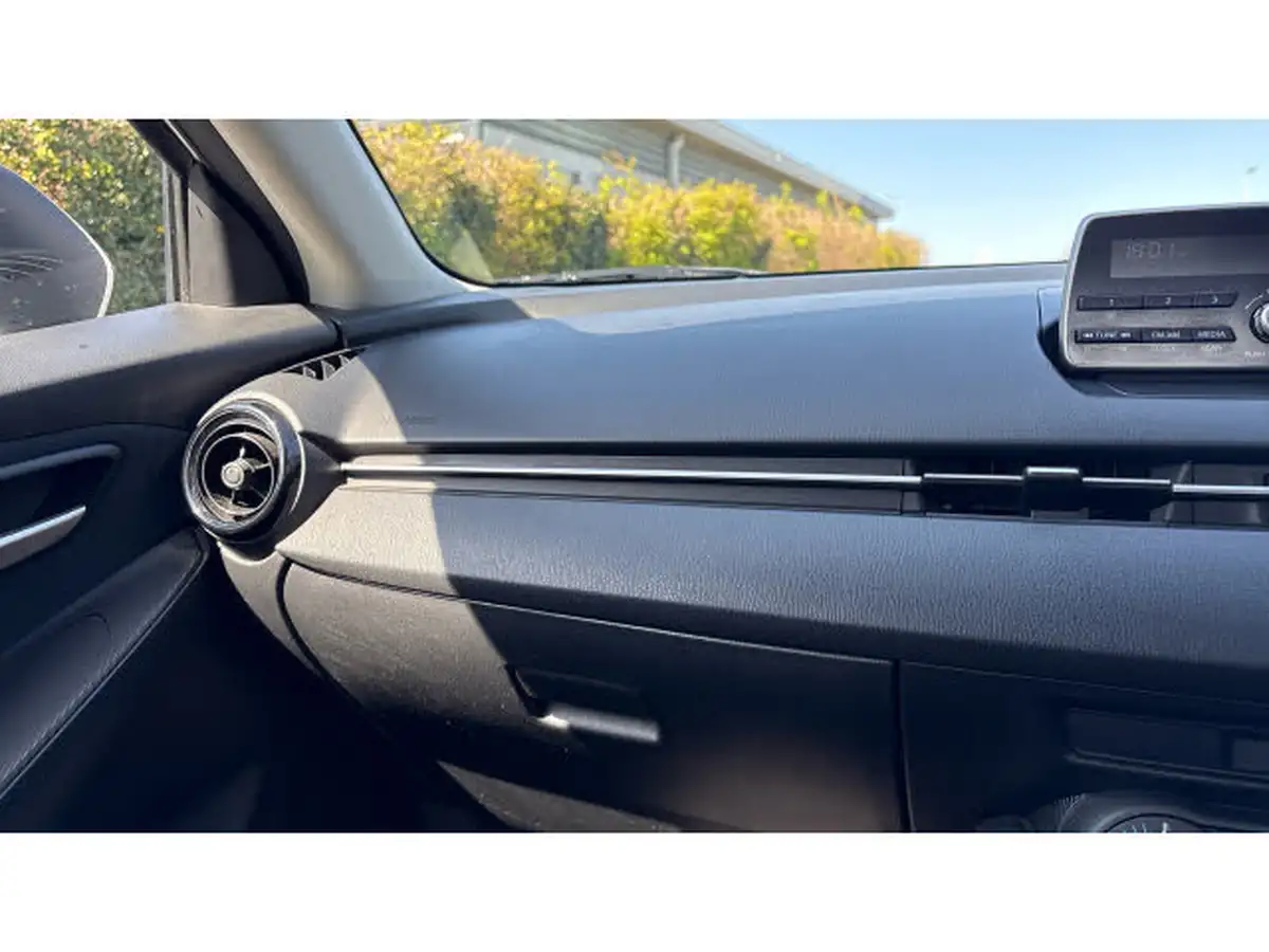 2016-mazda-mazda2-15-se-big-50