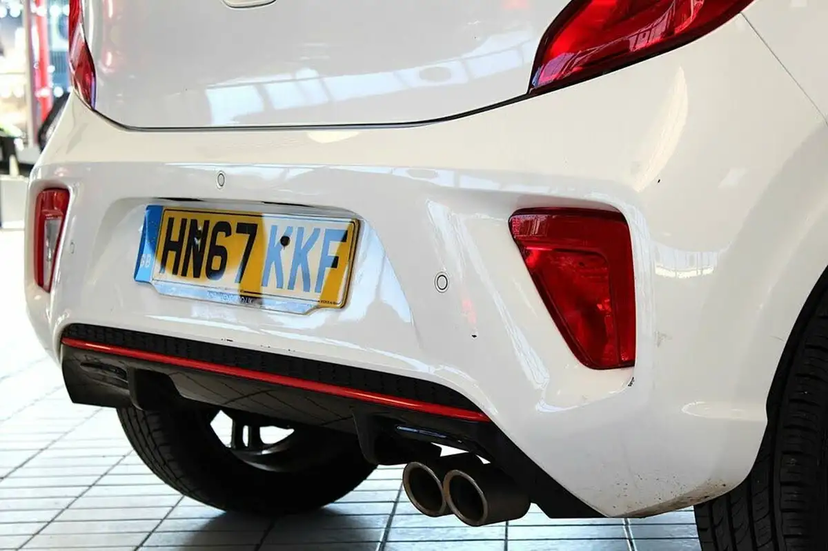 2017-kia-picanto-125-gt-line-s-big-9