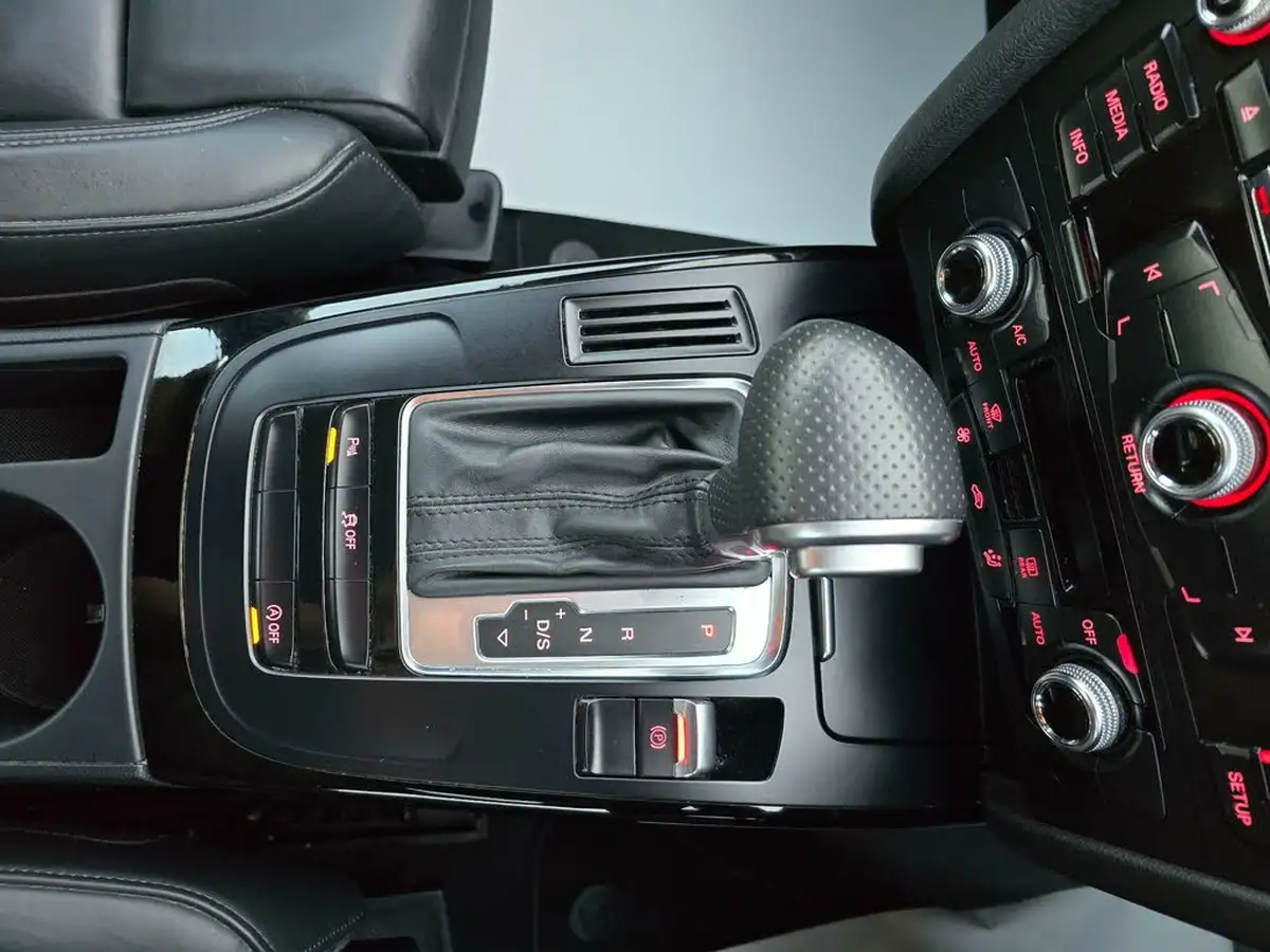 2014-audi-a4-20-quattro-black-edition-225ps-big-52