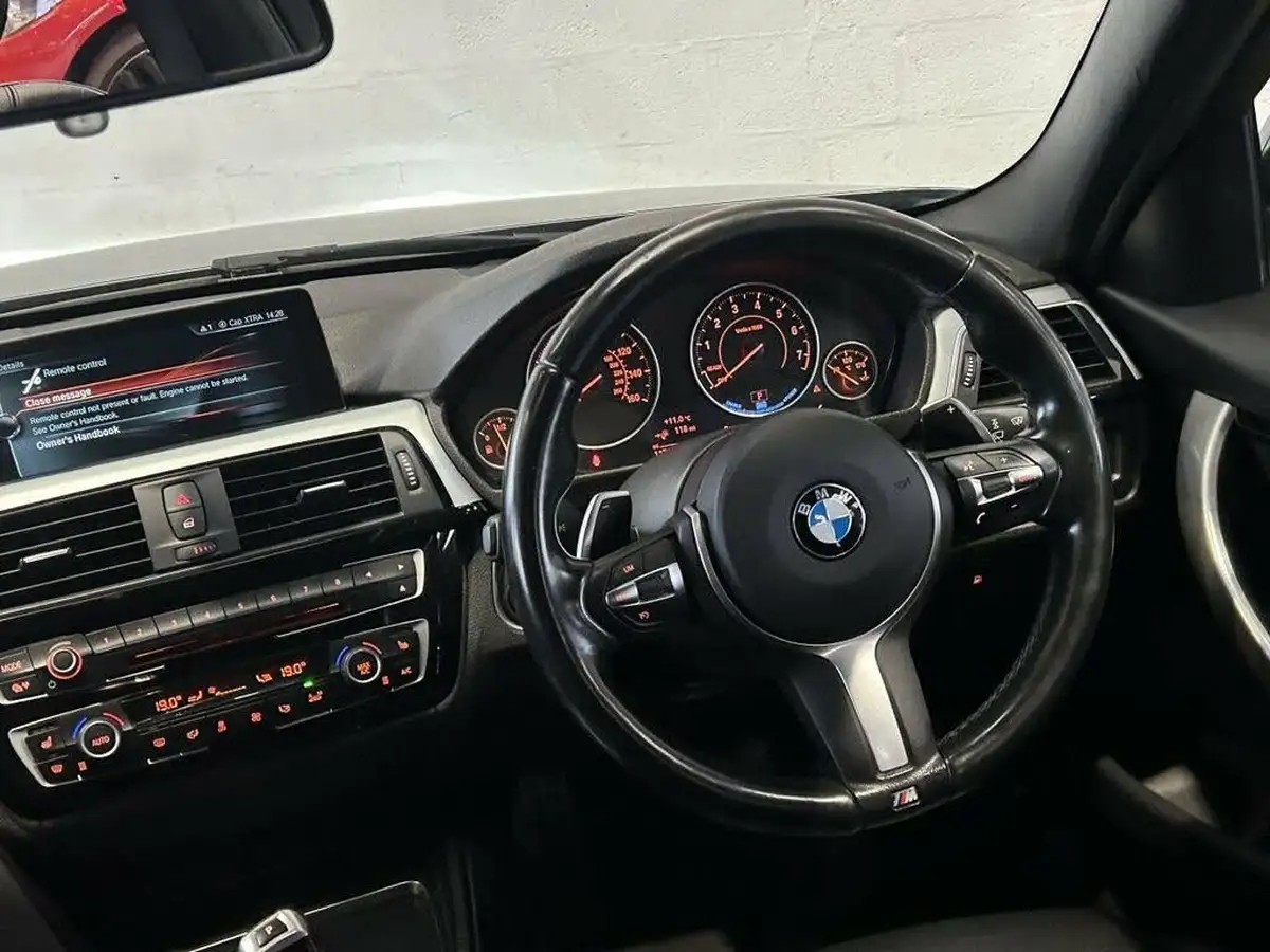 2017-bmw-3-series-20-330e-m-sport-big-26
