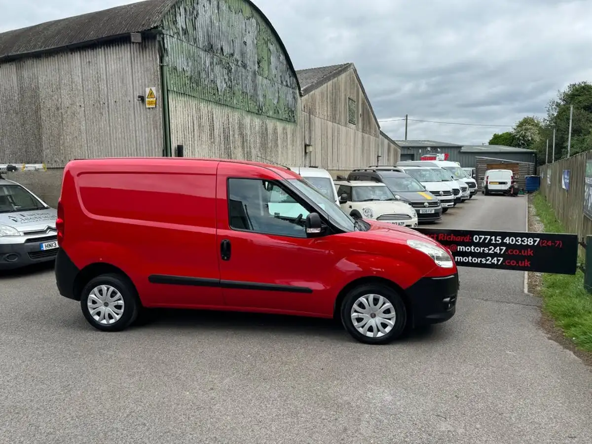 2013-fiat-doblo-cargo-13td-maxi-big-41