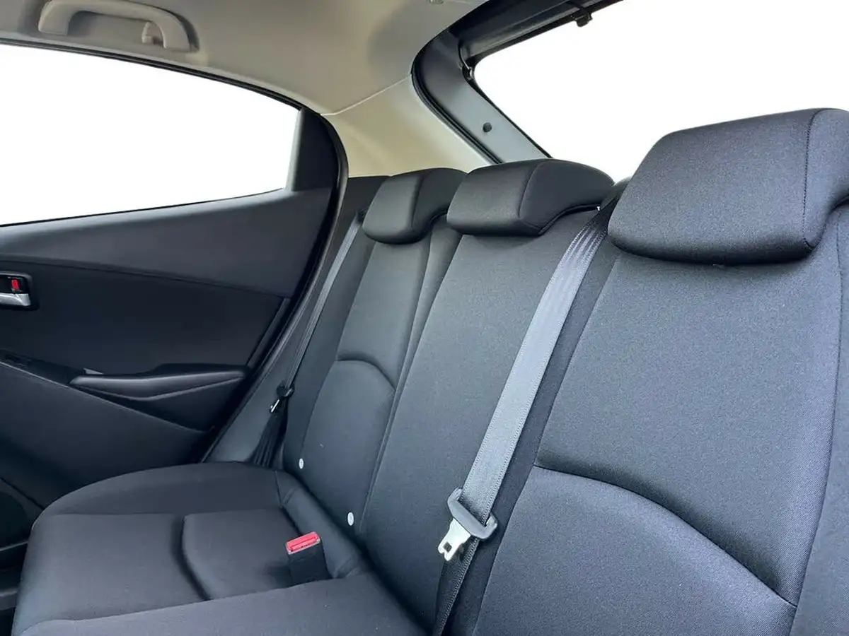 2025-mazda-mazda2-15-e-skyactiv-g-exclusive-line-big-8