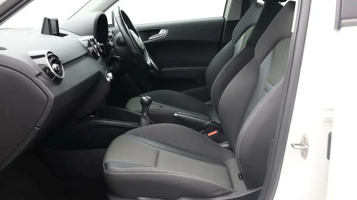 2018-audi-a1-10-tfsi-sport-nav-sportback-5d-big-13