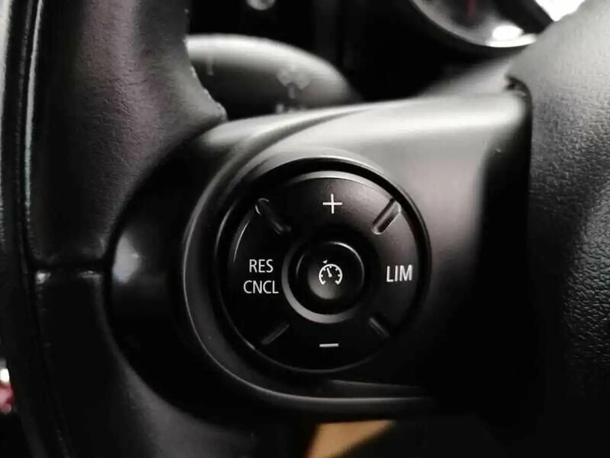 2020-mini-cooper-20-cooper-s-classic-189bhp-nav-hatchback-3d-big-26