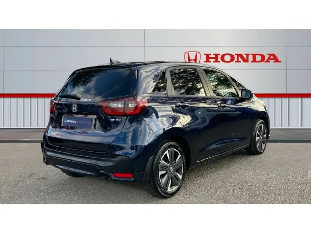 2023-honda-jazz-15-i-mmd-advance-big-11